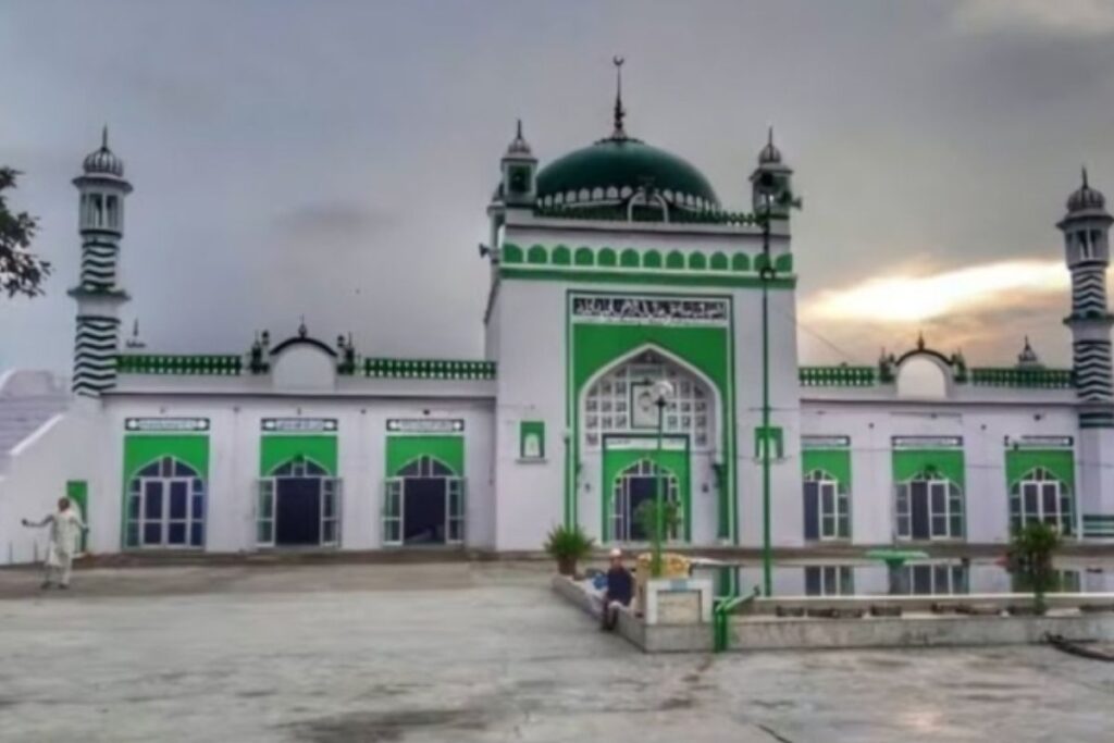 Sambhal Temple-Mosque Dispute Hearing Deferred to September 25